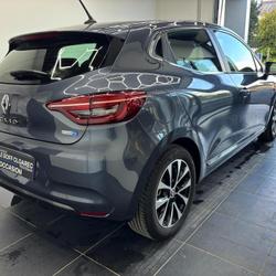 Renault Clio 5 Evolution E-Tech full hybrid 145 Penv&eacute;nan