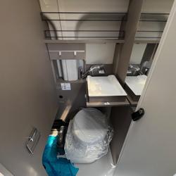 Fourgon LMC LMC Innovan 592 lits jumeaux Pommeret