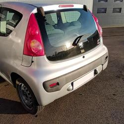 Peugeot 107 Trendy 1.0e 12V 68ch BLUE LION Montebourg