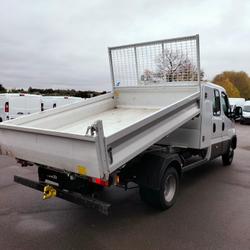 Iveco Daily Cam&eacute;ra / 35C16H emp 4100 BENNE 6 Places / Coffre / Attelage Mixte / Laval