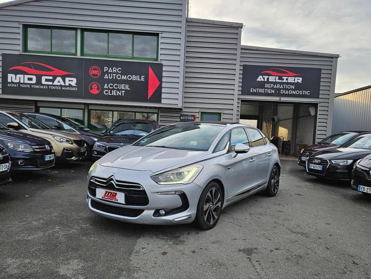 DS DS5  - Sport Chic - 8 999 €