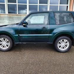 Mitsubishi Pajero Intense 3.2 DI-D Poncin