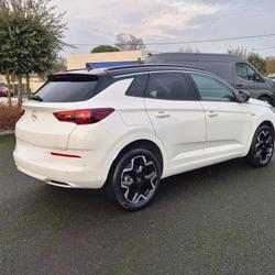 Opel Grandland ULTIMATE 1.5 DIESEL 130 CH BVA8 Val-du-Layon