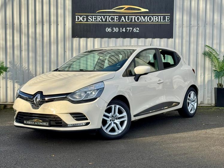 Renault Clio  - Zen - 9 490 €