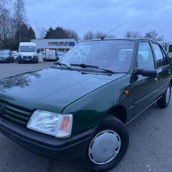 Peugeot 205 G&eacute;n&eacute;ration 1.8 D Melesse
