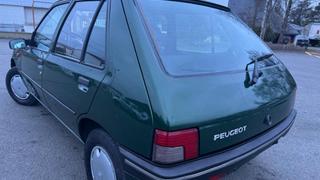 Peugeot 205  - photo 4