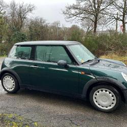 Mini Cooper 1.6i - 90 Saint-Nazaire
