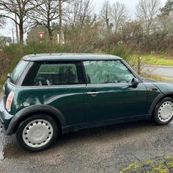 Mini Cooper 1.6i - 90 Saint-Nazaire