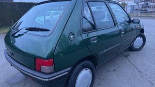 Peugeot 205  - photo 1