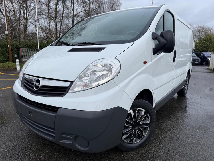 Opel Vivaro fourgon  - 11 990 €