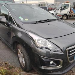 Peugeot 3008 Allure 1.6 e-HDi 115ch FAP ETG6 BLUE LION Ch&acirc;teaugiron