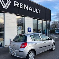 Renault Clio 3 Expression 1.2 16V 75 Guipry-Messac