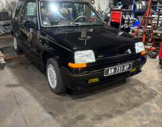 Renault Supercinq Noyant-Villages