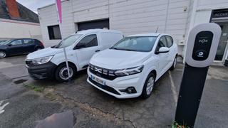 Dacia Sandero  - photo 0
