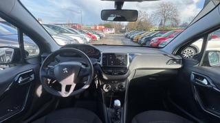 Peugeot 208  - photo 4