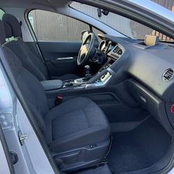 Peugeot 3008 Active 1.6 HDi 16V 112ch FAP Verri&egrave;res-en-Anjou