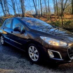 Peugeot 308 III Phase 1 Allure 1.6 e-HDi 112ch FAP BMP6 BLUE LION Saint-Herblain
