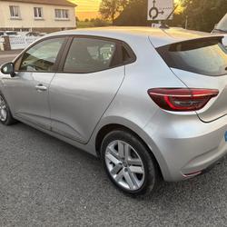 Renault Clio 5 Business TCe 90 - 21N Saint-Hilaire-du-Harcou&euml;t