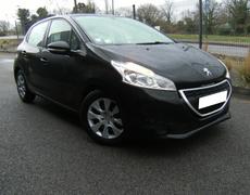 Peugeot 208 - Access  208 1.4 HDi 68ch BVM5 - 7 600 €