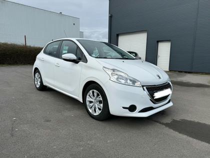 Peugeot 208 - Active  208 1.6 e-HDi 92ch BVM5 - 7 490 €