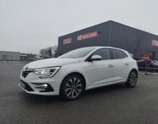 Renault Megane - Techno  IV TCe 140 EDC - 17 900 €