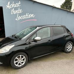 Peugeot 208 1.4 HDi 68ch BVM5 Saint-Vincent-sur-Graon