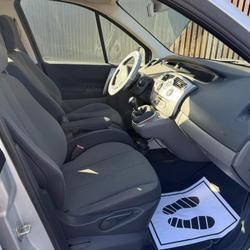 Renault Scenic 2 Latitude 1.5 dCi 105 Verri&egrave;res-en-Anjou