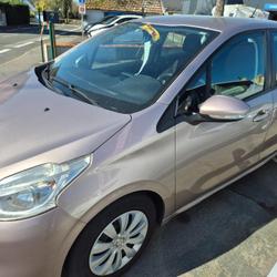 Peugeot 208 1.4 HDi 68ch BVM5 Sainte-Luce-sur-Loire