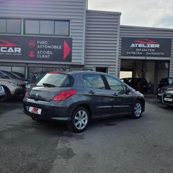 Peugeot 308 III Phase 1 Premium 1.6 HDi 90ch BLUE LION Sainte-Gemmes-sur-Loire