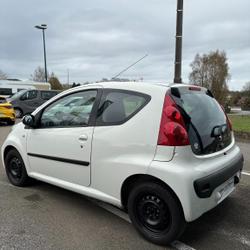 Peugeot 107 Active 1.0e 12V 68ch BLUE LION L&eacute;cousse