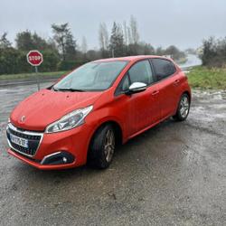 Peugeot 208 SIGNATURE 1.2 VTI Saint-&Eacute;tienne-de-Montluc