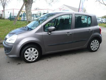 Renault Grand Modus - Authentique  1.2 16V 75 eco2 - 5 490 €