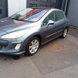 Peugeot 308 III Phase 1 Premium 1.6 HDi 110 FAP Montebourg