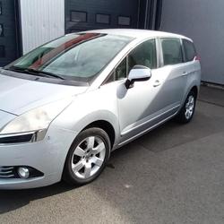 Peugeot 5008 Premium 7pl 1.6 HDi 112ch FAP BVM6 Montebourg