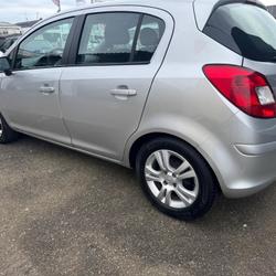 Opel Corsa 1.2 - 85 ch Twinport La Bruffi&egrave;re