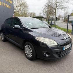 Renault Megane 3 Expression Euro 5 M&eacute;gane III dCi 110 FAP eco2 Qu&eacute;ven