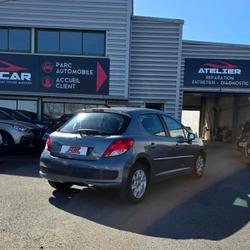 Peugeot 207 Premium 1.6 HDi 92ch FAP Sainte-Gemmes-sur-Loire