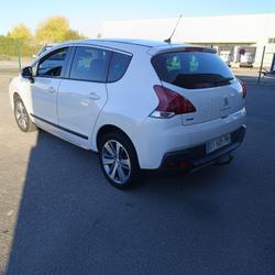 Peugeot 3008 F&eacute;line 1.6 BlueHDi 120ch S&amp;S BVM6 Les Sorini&egrave;res