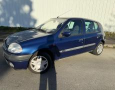 Renault Clio 6 Les Ponts-de-Cé