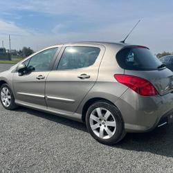 Peugeot 308 III Phase 1 Premium 1.6 HDi 112ch FAP BVMP6 BLUE LION Vaiges