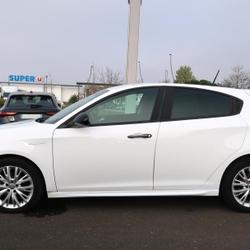 Alfa Romeo Giulietta Super S&eacute;rie 2 1.6 JTDm 120 ch S&amp;S TCT Plo&euml;rmel