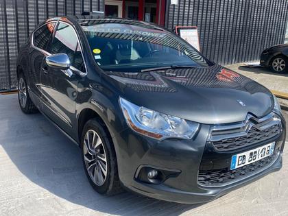 DS DS4 - Chic  DS4 e-HDi 115 - 7 999 €