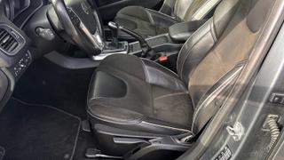 Volvo V40  - photo 4
