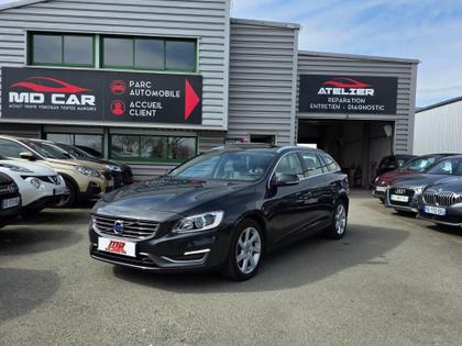 Volvo V60 - Summum Geartronic A  D4 181 ch Stop&amp;Start - 10 999 €