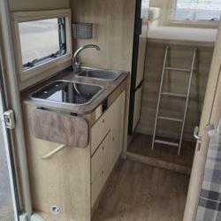 Profile PLA PLA Camping-car PLA - MISTER 550 - Lit Pavillon Venansault