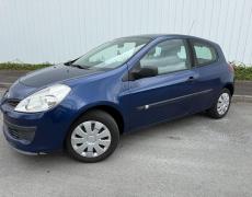 Renault Clio 3 Les Ponts-de-Cé