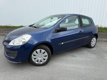 Renault Clio - Confort Dynamique  1.5 dCi 70 - 3 490 €