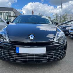 Renault Laguna coupe GT 4Control Coup&eacute; 2.0 dCi 180 400Nm Sainte-Luce-sur-Loire