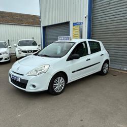 Renault Clio 3 1.2 16V 75 Saint-M&eacute;loir-des-Ondes