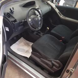 Toyota Yaris Sol 1.3 - 87 VVT-i Cou&euml;ron